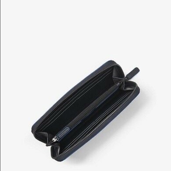 Michael Kors Jet Set Tech Zip Navy Blue Wallet - Picture 5 of 6